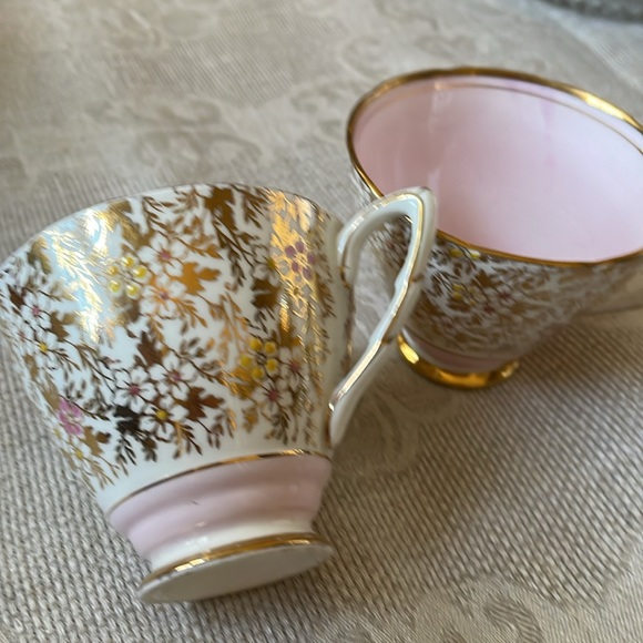 Vintage set of 2 Royal Stafford bone china Demitasse cups pink & gold chintz - Picture 10 of 10